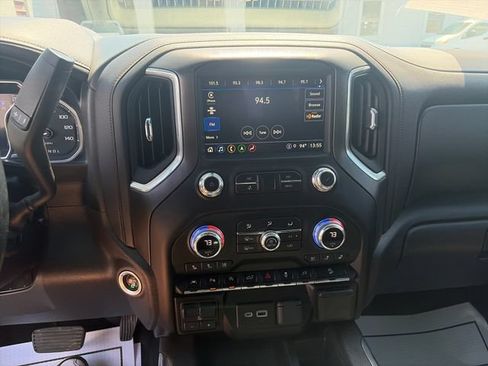 Used 2021 GMC Sierra 1500 AT4 w/ AT4 Premium Package AWD/4WD image 17