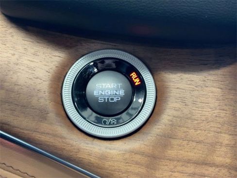 New 2025 Jeep Grand Cherokee Summit image 27