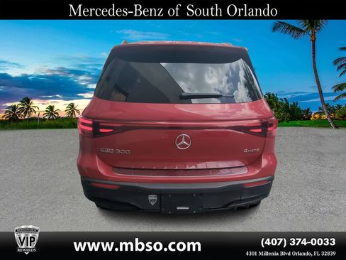 Used 2024 Mercedes-Benz EQB 300 4MATIC image 18