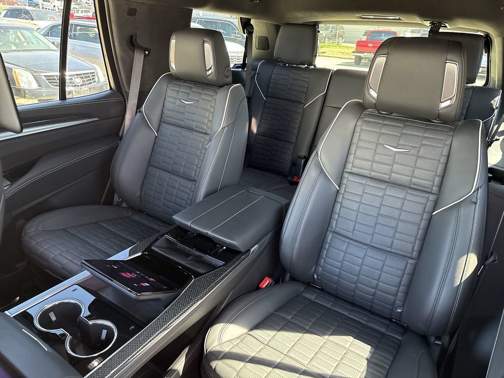 Certified 2025 Cadillac Escalade V AWD/4WD image 31