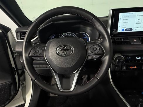 Used 2025 Toyota RAV4 SE AWD/4WD image 16