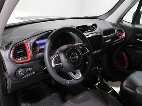 Used 2023 Jeep Renegade Trailhawk w/ Trailhawk Elite Group AWD/4WD image 15