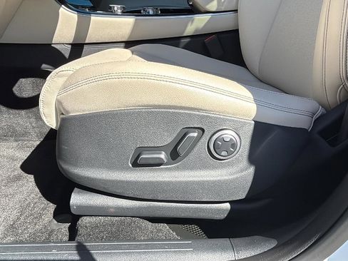 Certified 2026 Genesis GV70 2.5T image 19