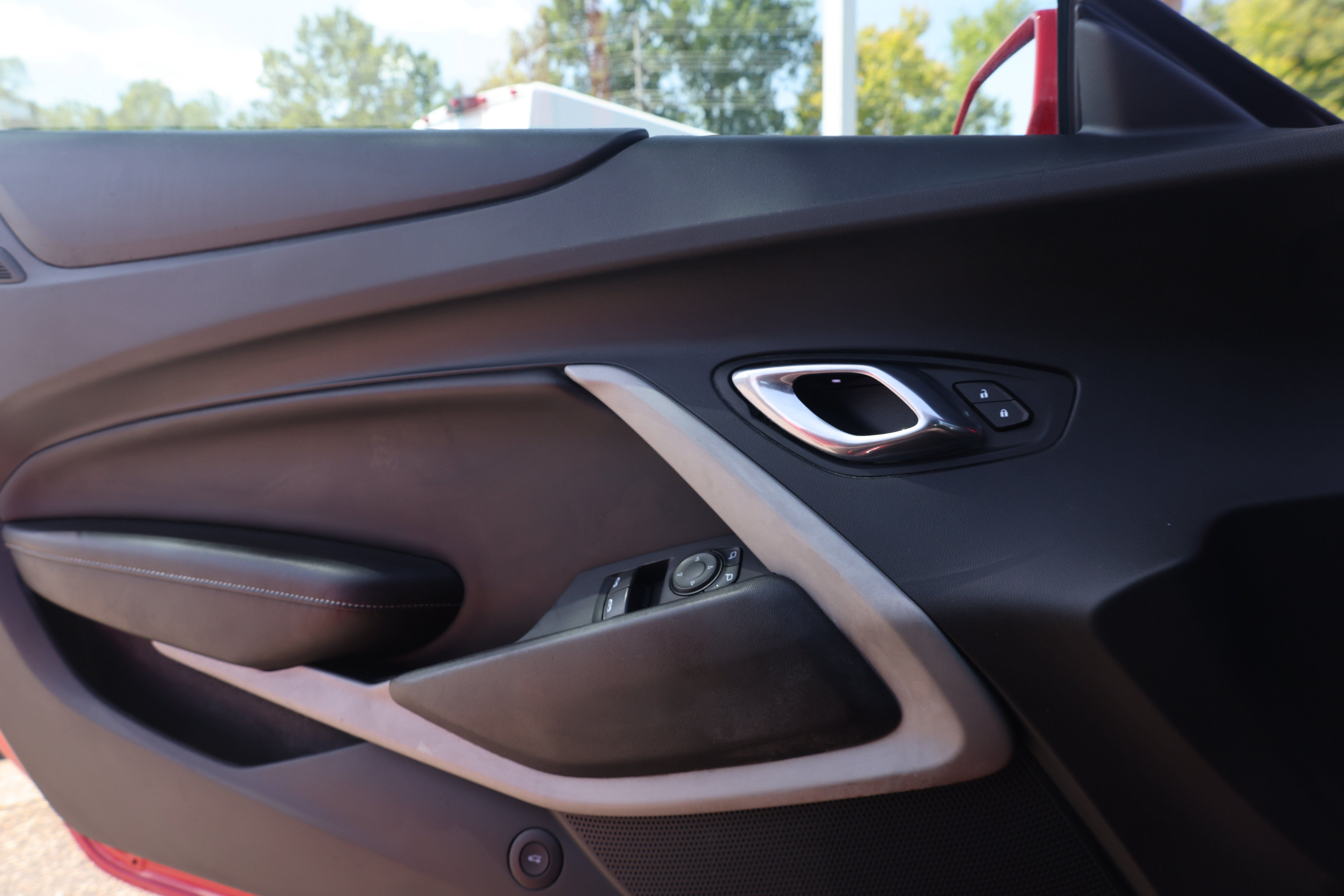 Used 2020 Chevrolet Camaro LT RWD image 20