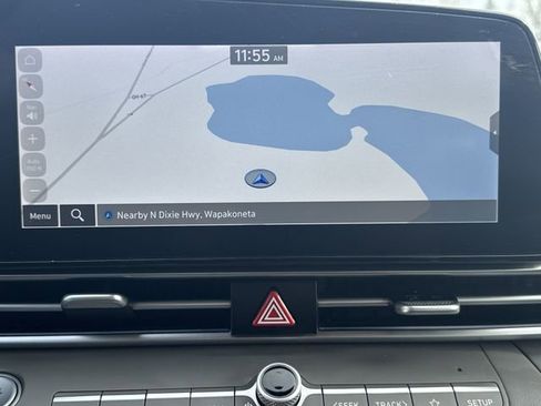 Used 2025 Hyundai Elantra SEL image 15