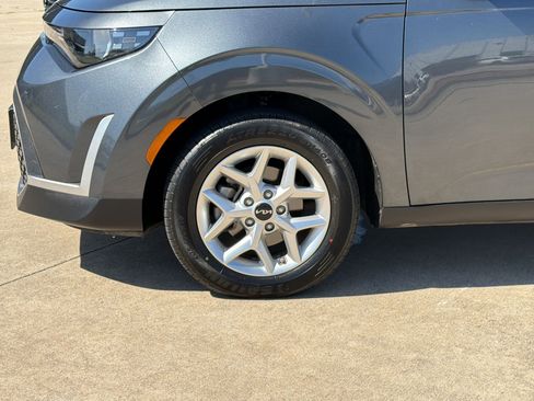 Used 2024 Kia Soul LX w/ Option Group 015 image 12