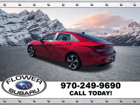 Used 2021 Hyundai Elantra SEL w/ Convenience + Premium Package image 5