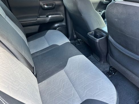 Used 2021 Toyota Tacoma TRD Off-Road w/ Technology Package image 17