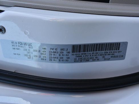 Used 2020 Chrysler Pacifica Limited image 56