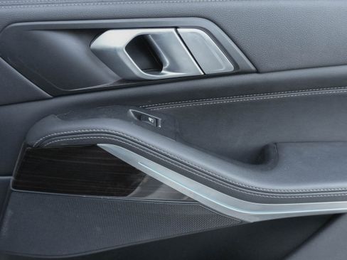 Used 2023 BMW X5 xDrive45e w/ Executive Package image 29