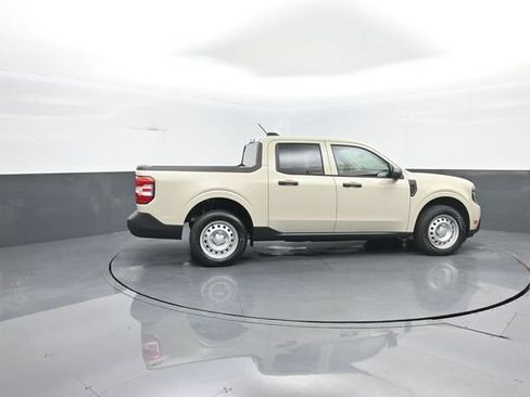 Certified 2025 Ford Maverick XL FWD image 8