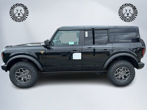 New 2025 Ford Bronco Badlands image 8