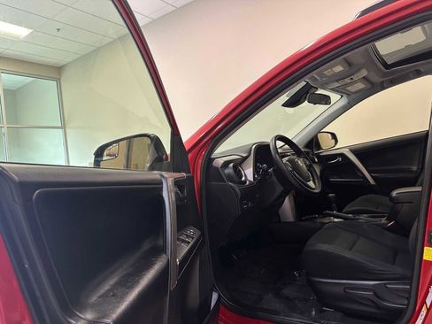 Used 2017 Toyota RAV4 XLE w/ Plus Special Value Package AWD/4WD image 23