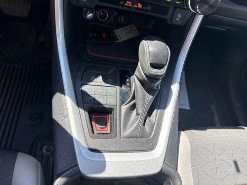 Used 2024 Toyota RAV4 XLE AWD/4WD image 21
