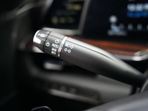 Used 2023 Cadillac Escalade Premium Luxury AWD/4WD image 22