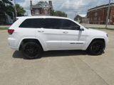 Used 2019 Jeep Grand Cherokee Altitude image 2