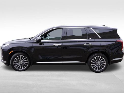 Used 2024 Hyundai Palisade Calligraphy image 9