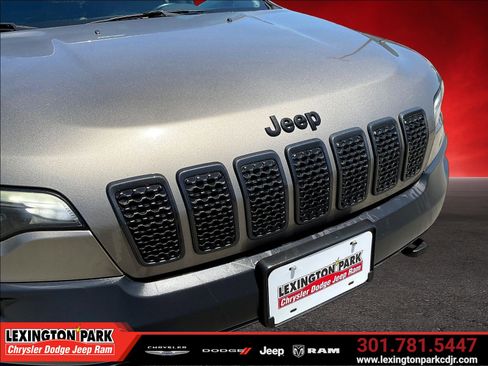 Used 2020 Jeep Cherokee Latitude w/ Quick Order Package 26F North AWD/4WD image 33