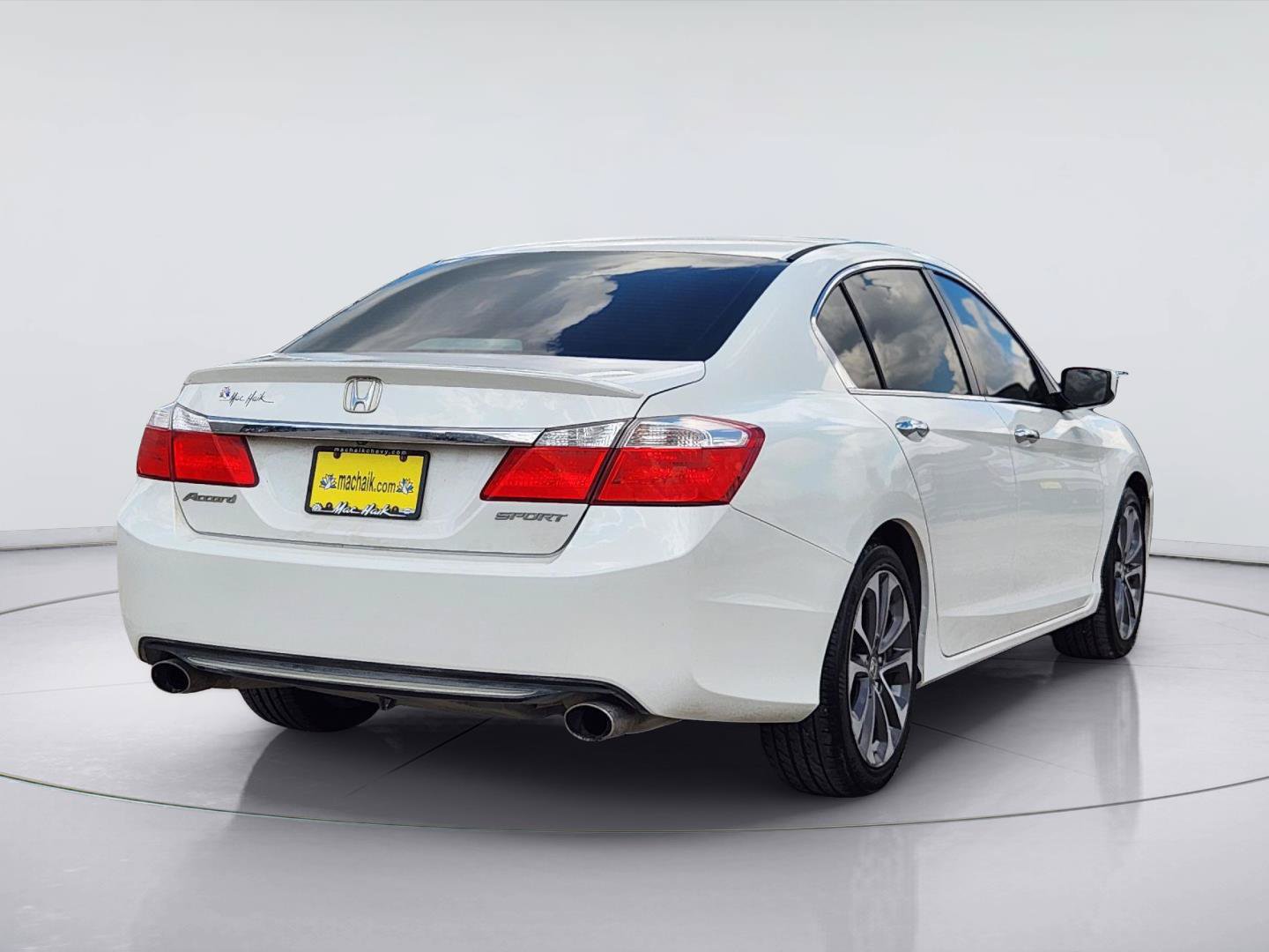 Used 2015 Honda Accord Sport image 7