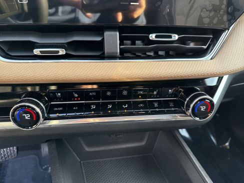 Used 2025 Chevrolet Equinox ACTIV w/ Convenience Package III image 18