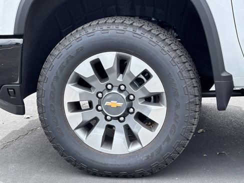 New 2026 Chevrolet Silverado 2500 Custom w/ Custom Value Package AWD/4WD image 23