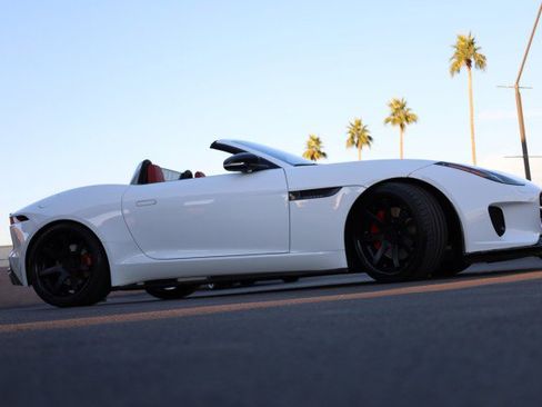 Used 2018 Jaguar F-TYPE Convertible image 13