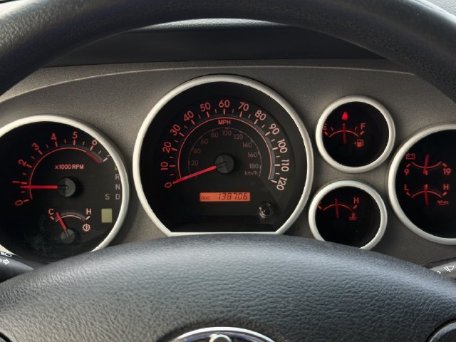Used 2012 Toyota Tundra 4x4 CrewMax w/ SR5 Pkg image 17