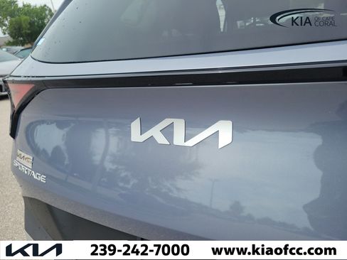 Used 2025 Kia Sportage EX FWD image 10