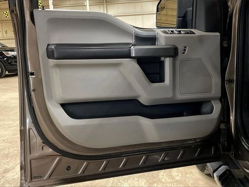 Used 2015 Ford F150 XLT w/ Equipment Group 302A Luxury image 20