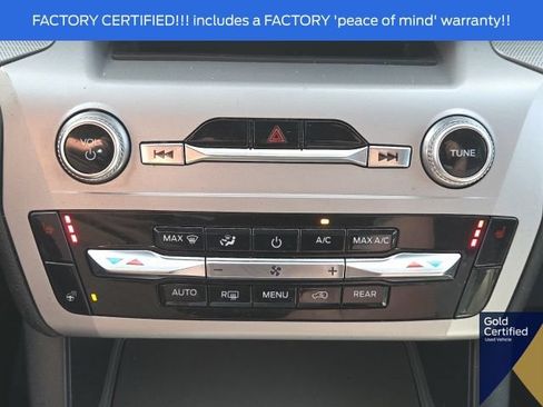 Used 2023 Ford Explorer XLT w/ Equipment Group 202A AWD/4WD image 35