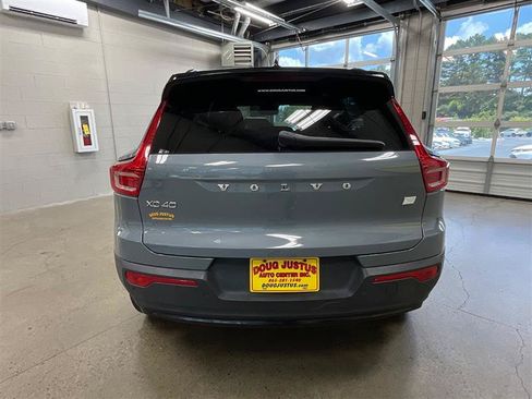 Used 2023 Volvo XC40 Recharge Plus AWD/4WD image 4