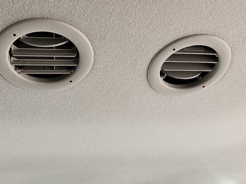 Used 2024 Ford Transit 350 XLT image 10