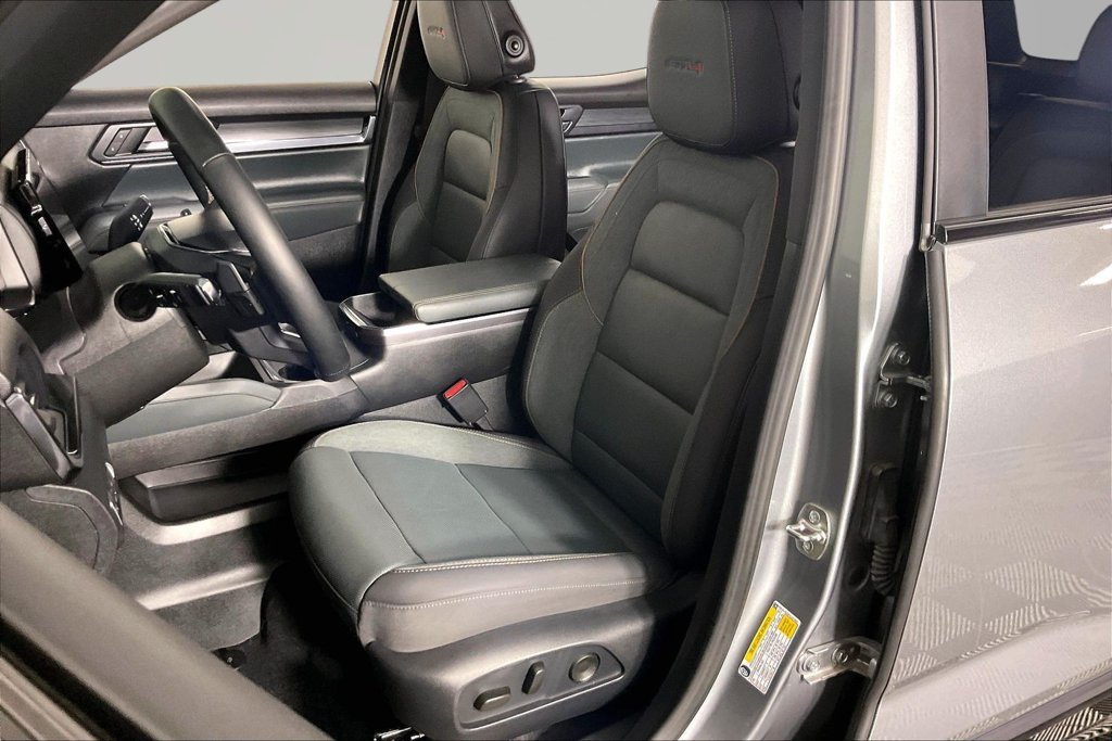 Used 2026 GMC Terrain AT4 w/ Convenience Package III AWD/4WD image 19
