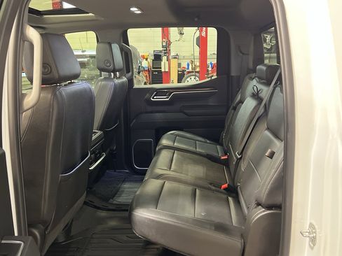 Used 2025 GMC Sierra 1500 Elevation w/ Elevation Premium Package image 37