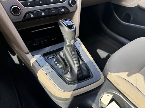 Used 2018 Hyundai Elantra Value Edition FWD image 64