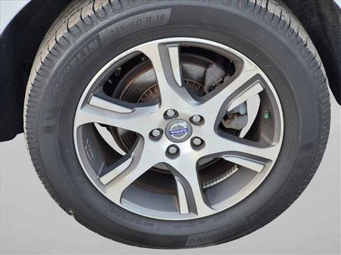 Used 2015 Volvo XC60 T6 Platinum FWD image 17