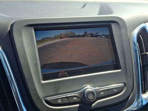 Used 2023 Chevrolet Equinox LT image 17