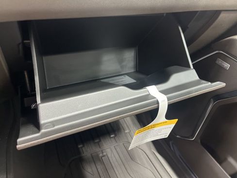 New 2026 GMC Sierra 2500 SLT w/ SLT Premium Package image 19