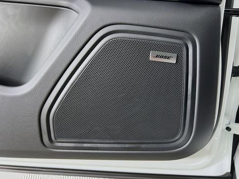 New 2026 Porsche Macan image 21