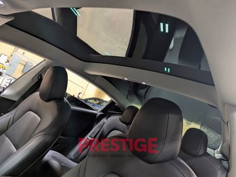 Used 2020 Tesla Model 3 Performance image 25