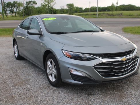 Used 2023 Chevrolet Malibu LT image 1
