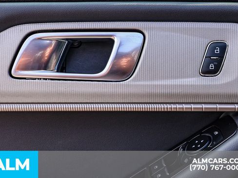 Used 2025 Ford Explorer Active RWD image 49