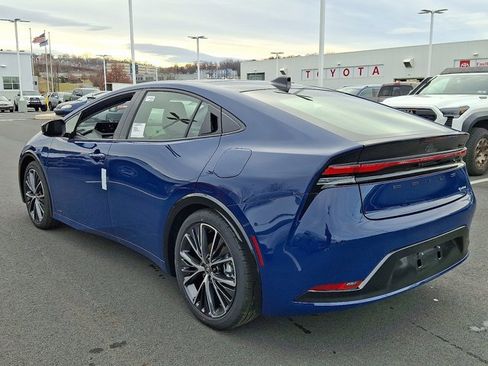 New 2026 Toyota Prius LE image 4