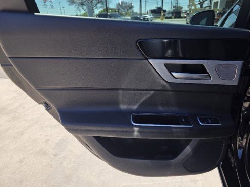 Used 2018 Jaguar XF Prestige image 26