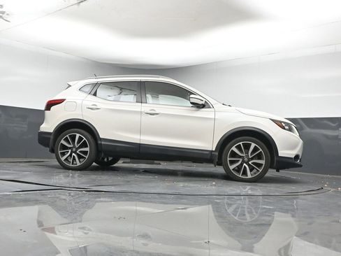 Used 2017 Nissan Rogue Sport SL image 14