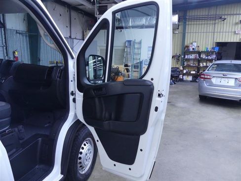 Used 2024 RAM ProMaster 2500 w/ Convenience Group FWD image 23