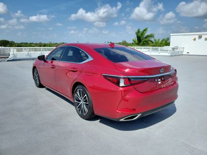 Certified 2025 Lexus ES 350 w/ Premium Package