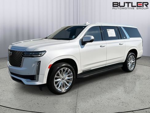 Used 2024 Cadillac Escalade ESV Premium Luxury AWD/4WD image 2