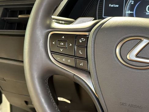 Certified 2023 Lexus ES 350 w/ Premium Package image 18