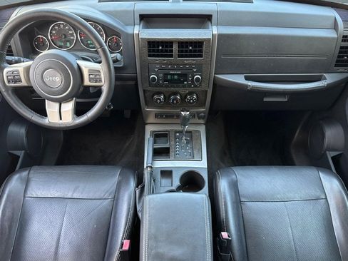 Used 2012 Jeep Liberty Limited Jet RWD image 16